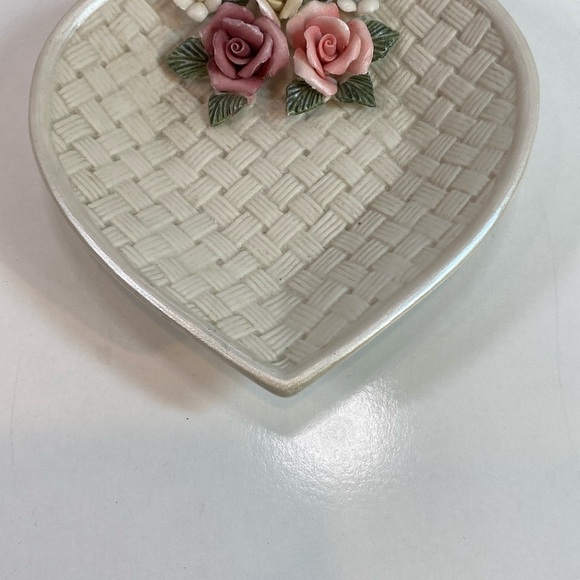 Vintage Ceramic Heart Dish Woven Design Roses Shaped Trinket Dish 5.5x5.5” - Picture 16 of 16